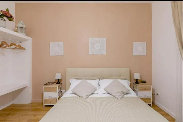 Charming 25 Apartment-1