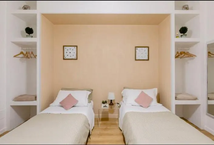 Charming 25 Apartment-1