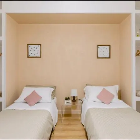 Charming 25 Apartment-2